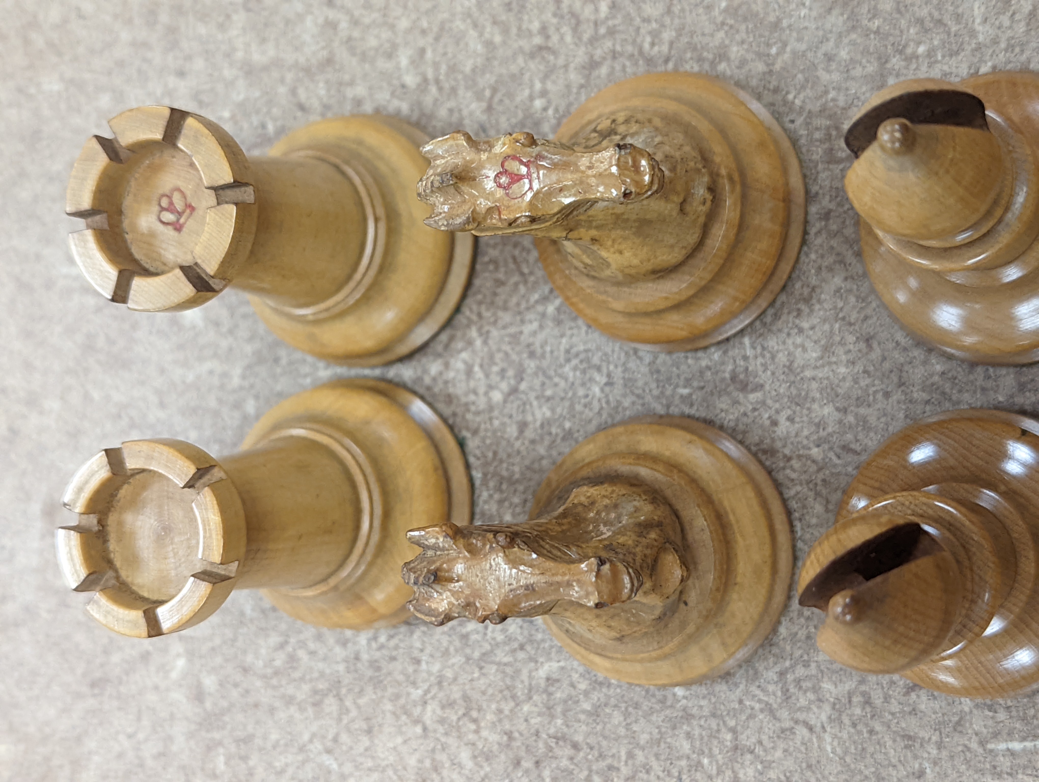 A boxed Jaques Staunton boxwood and ebony chess set, White king stamped Jaques London, 8.5cm high